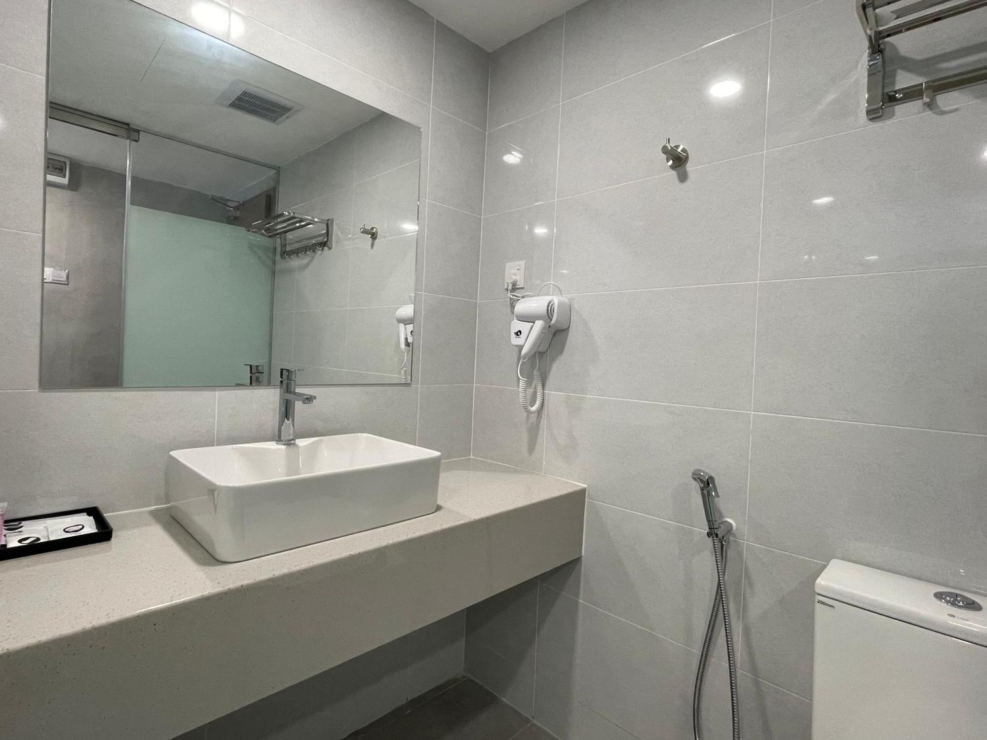 Hpy Hotel Ipoh Exterior photo